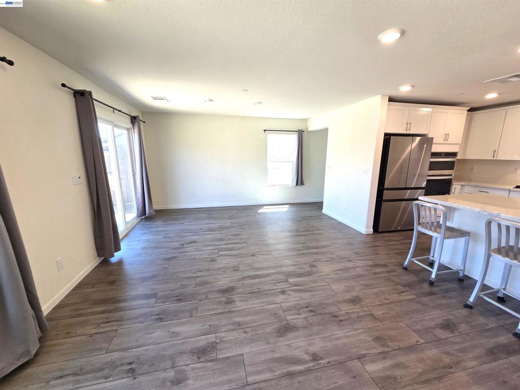 1721 Stephanie St, Manteca, CA 95337