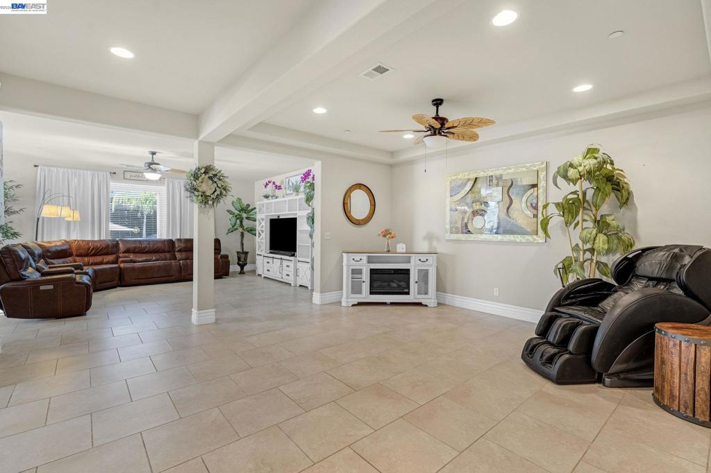 3101 Finchwood Ave, Fresno, CA 93619