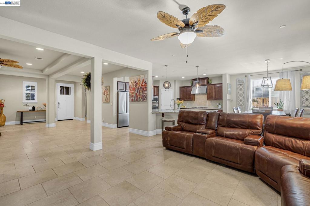 3101 Finchwood Ave, Fresno, CA 93619