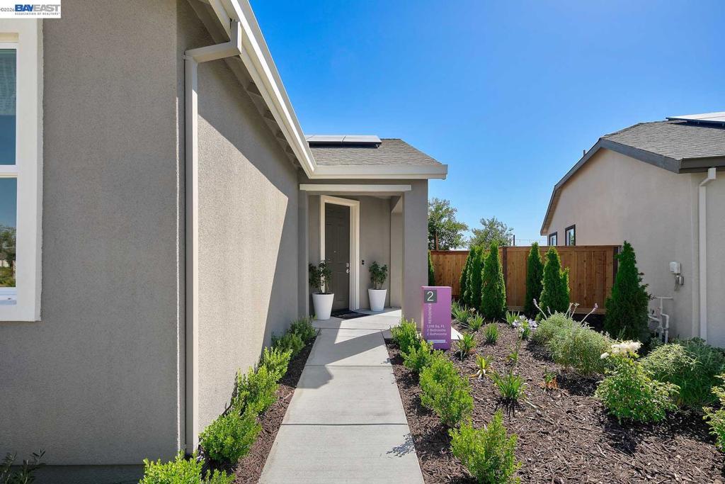 1049 Briar Court, Manteca, CA 95336