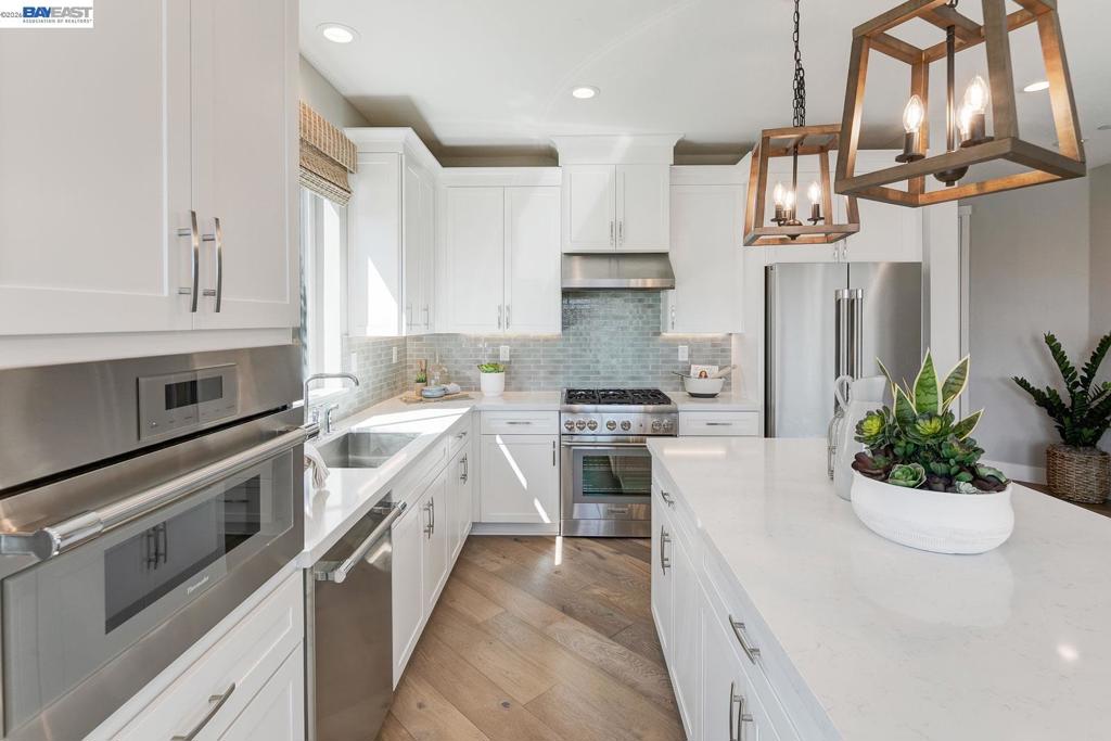 1049 Briar Court, Manteca, CA 95336
