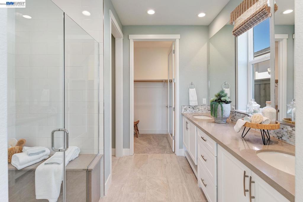 1049 Briar Court, Manteca, CA 95336
