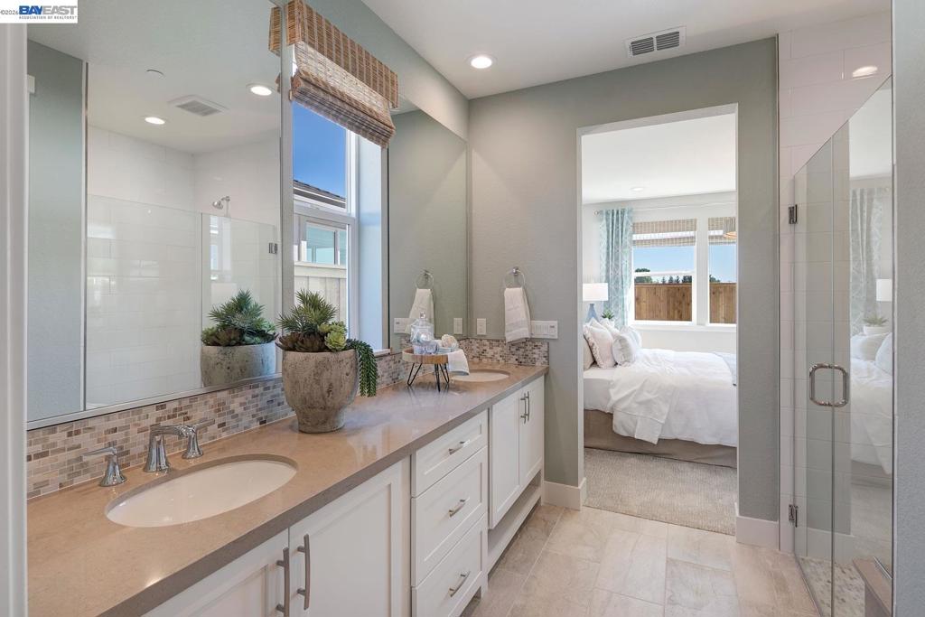 1049 Briar Court, Manteca, CA 95336