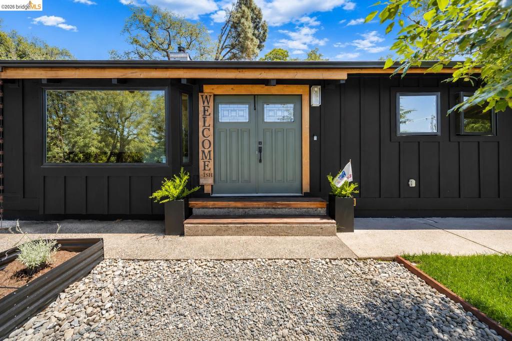 19813 Via Redonda Rd, Sonora, CA 95370-0000
