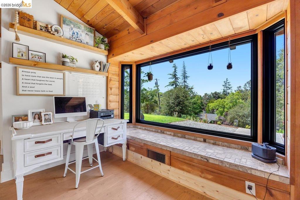 19813 Via Redonda Rd, Sonora, CA 95370-0000