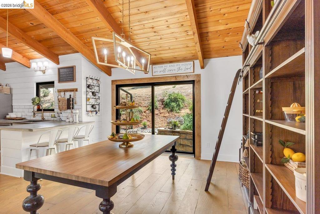 19813 Via Redonda Rd, Sonora, CA 95370-0000