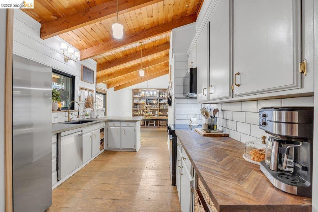 19813 Via Redonda Rd, Sonora, CA 95370-0000