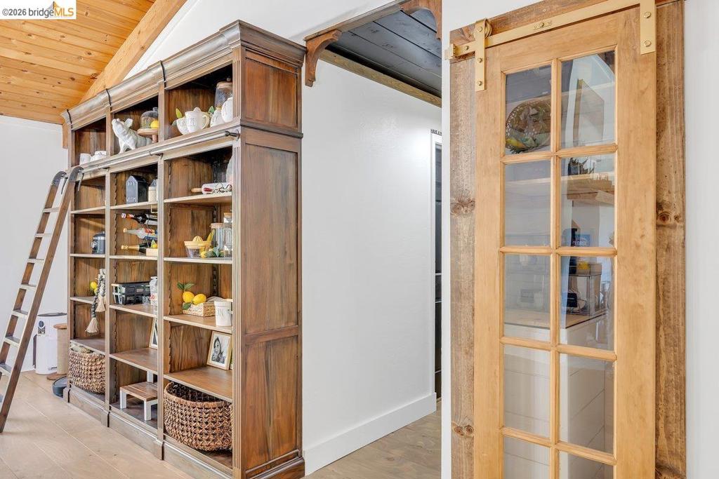 19813 Via Redonda Rd, Sonora, CA 95370-0000
