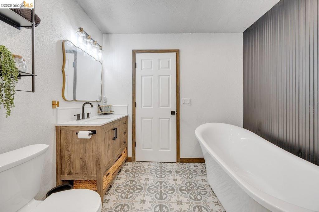 19813 Via Redonda Rd, Sonora, CA 95370-0000