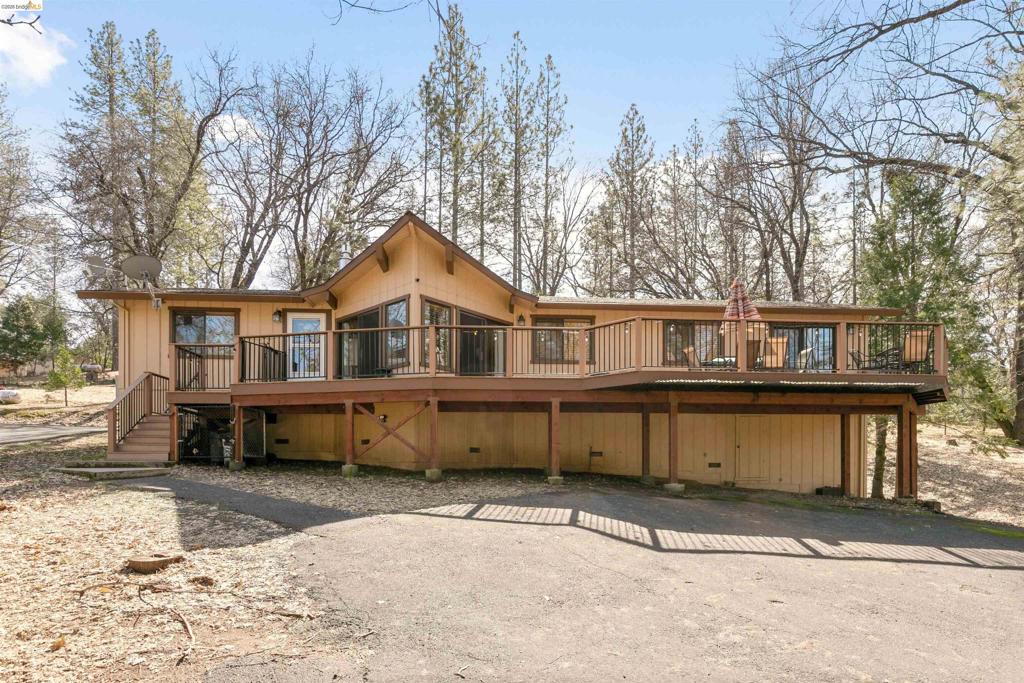 19749 Pine Mountain Dr., Groveland, CA 95321