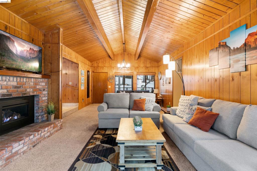19749 Pine Mountain Dr., Groveland, CA 95321