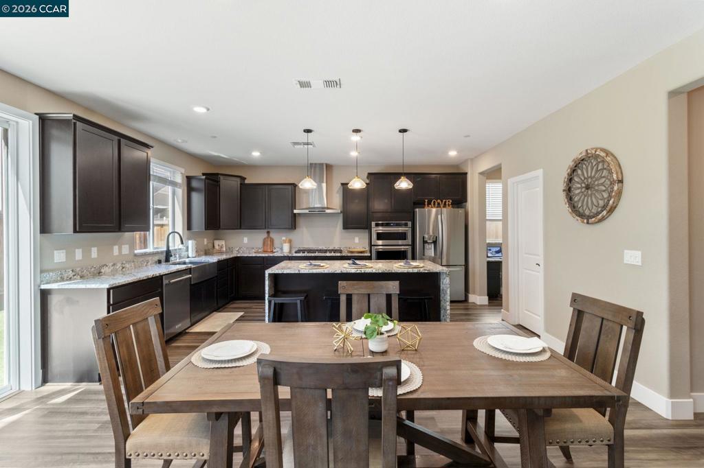 194 Elk Creek Dr, Brentwood (CC), CA 94513