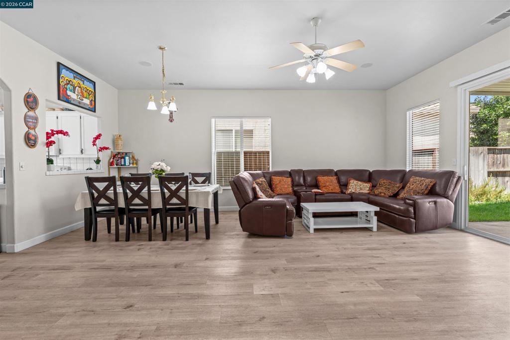 2408 Amber Elm, Modesto, CA 95355