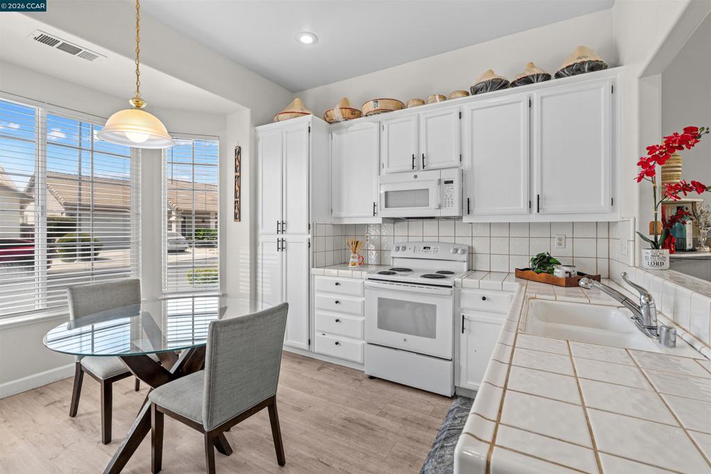 2408 Amber Elm, Modesto, CA 95355