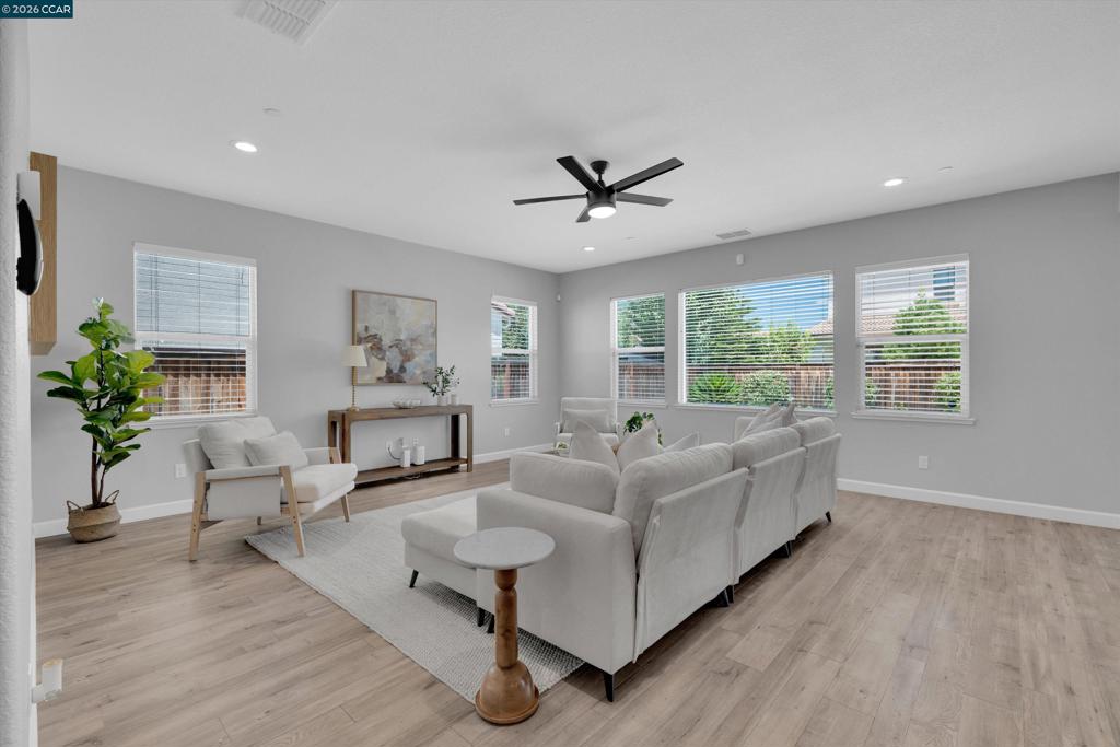 351 Bloomington Ln, Brentwood (CC), CA 94513
