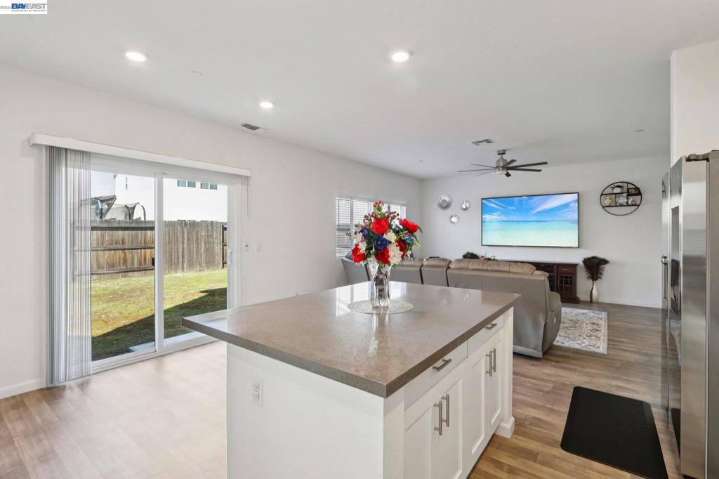 1449 Dorona Ln, Manteca, CA 95336