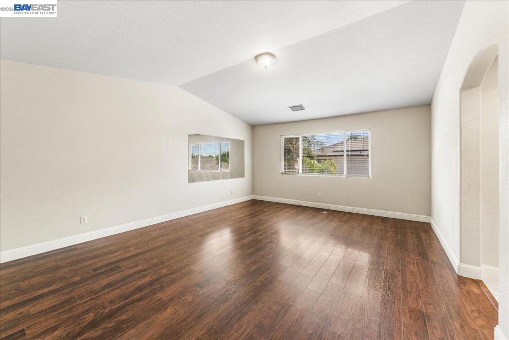 240 Angora St, Patterson, CA 95363
