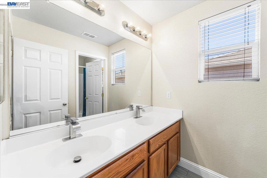 240 Angora St, Patterson, CA 95363