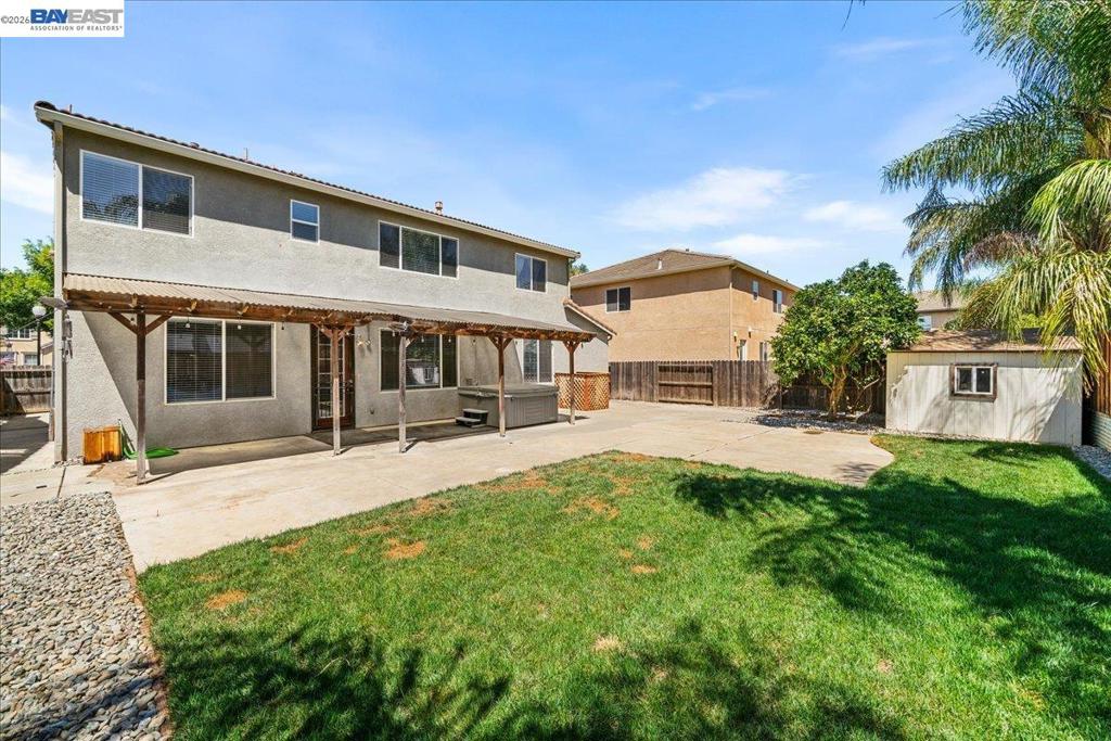 240 Angora St, Patterson, CA 95363