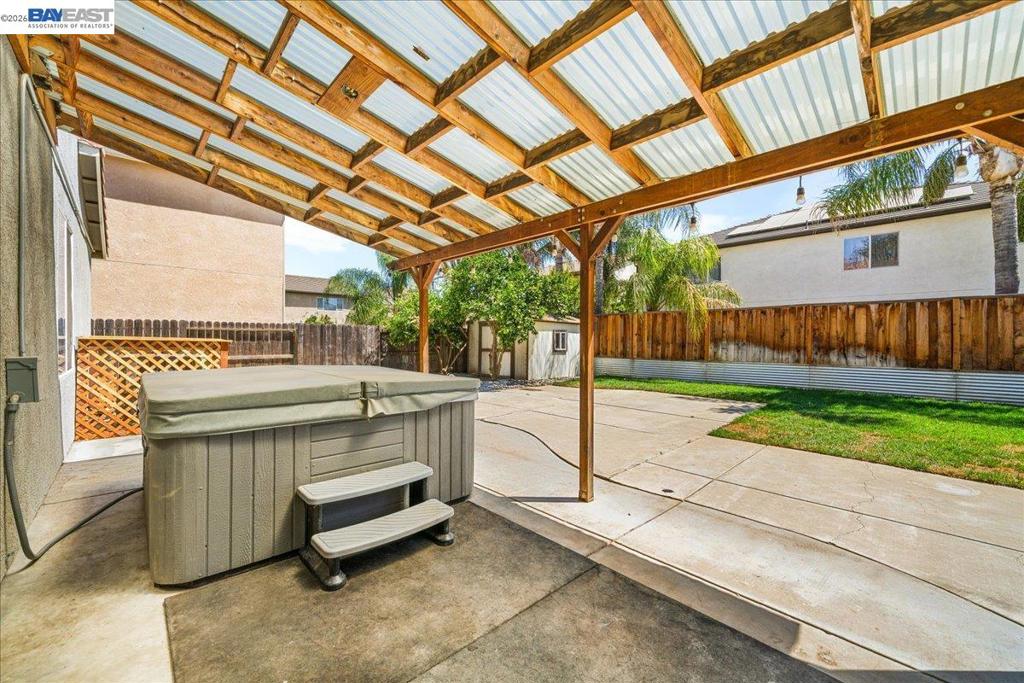 240 Angora St, Patterson, CA 95363