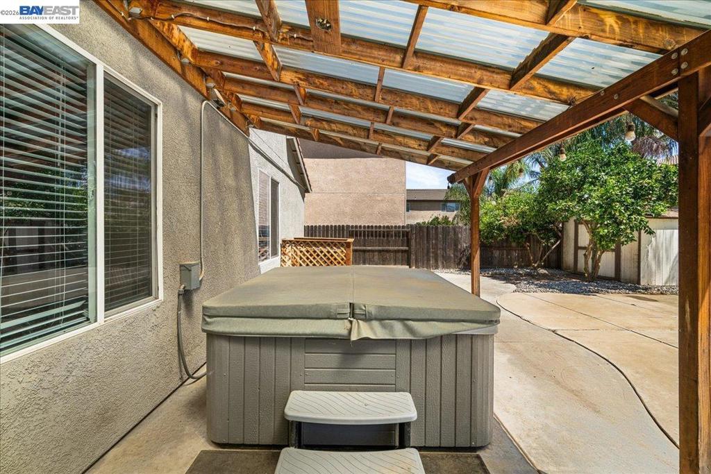 240 Angora St, Patterson, CA 95363