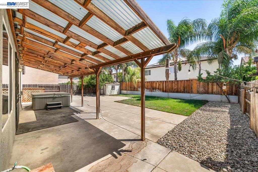 240 Angora St, Patterson, CA 95363