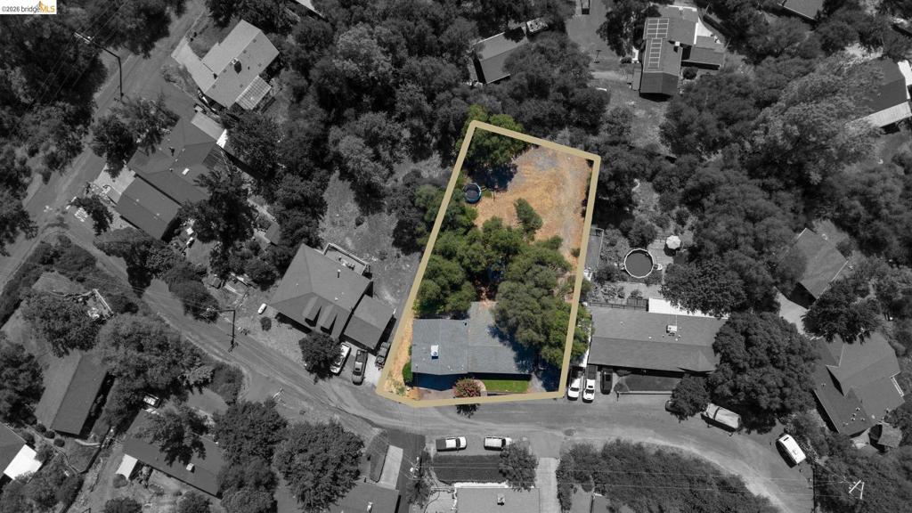 19085 North Dr, Jamestown, CA 95327