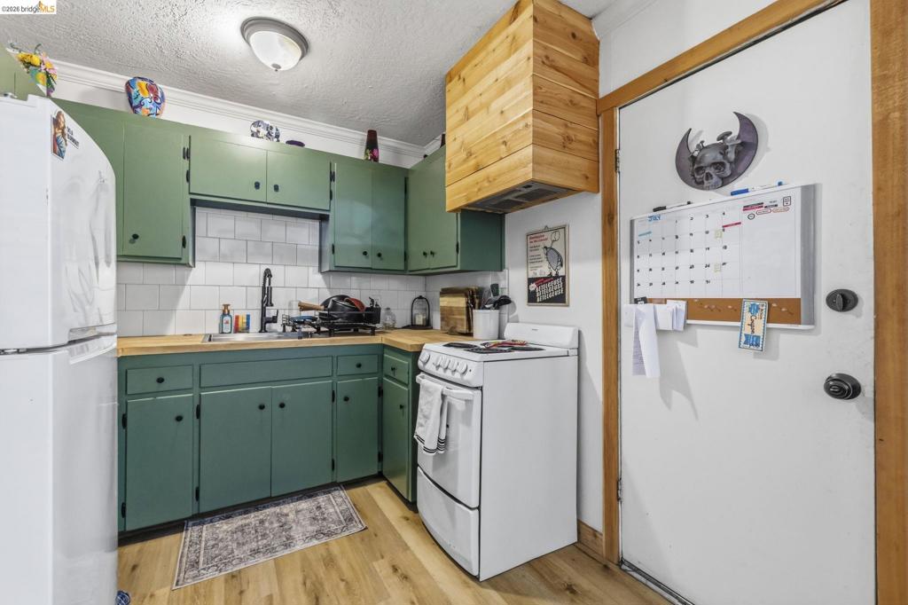 22859 Miners Ave. Two Houses, Twain Harte, CA 95383