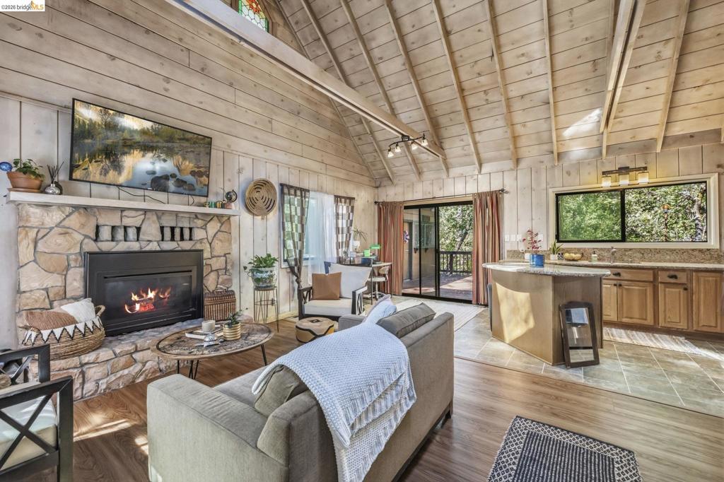 18515 Wildwood Dr, Twain Harte, CA 95383