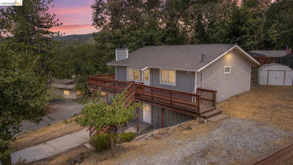 21657 Crystal Lake Dr, Sonora, CA 95370