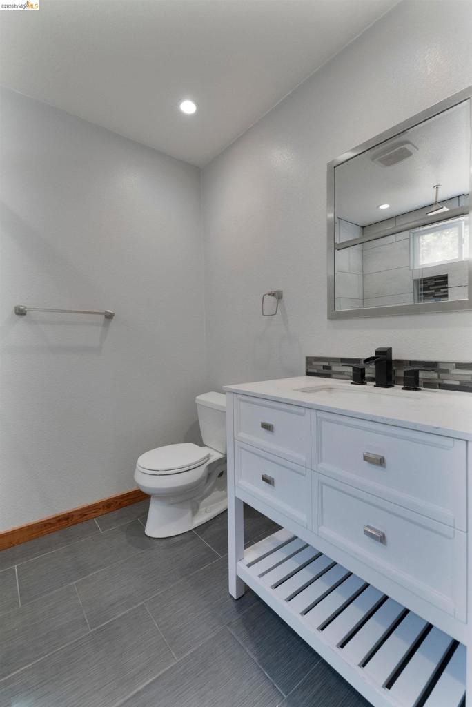 21657 Crystal Lake Dr, Sonora, CA 95370