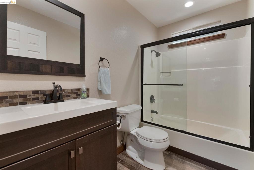 21657 Crystal Lake Dr, Sonora, CA 95370