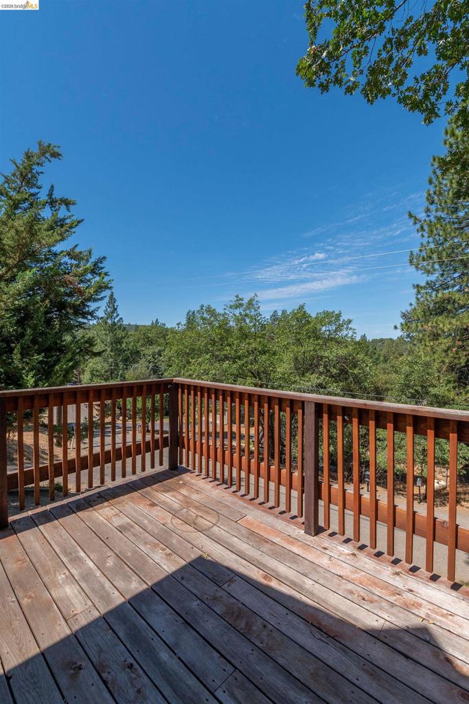 21657 Crystal Lake Dr, Sonora, CA 95370