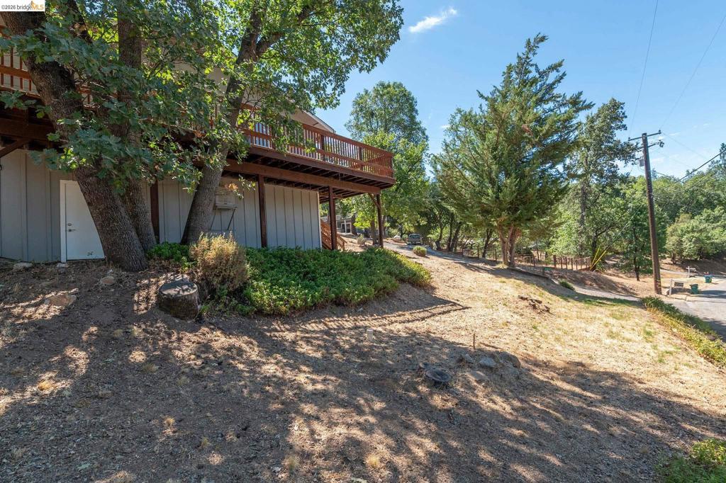 21657 Crystal Lake Dr, Sonora, CA 95370