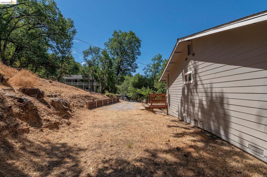 21657 Crystal Lake Dr, Sonora, CA 95370