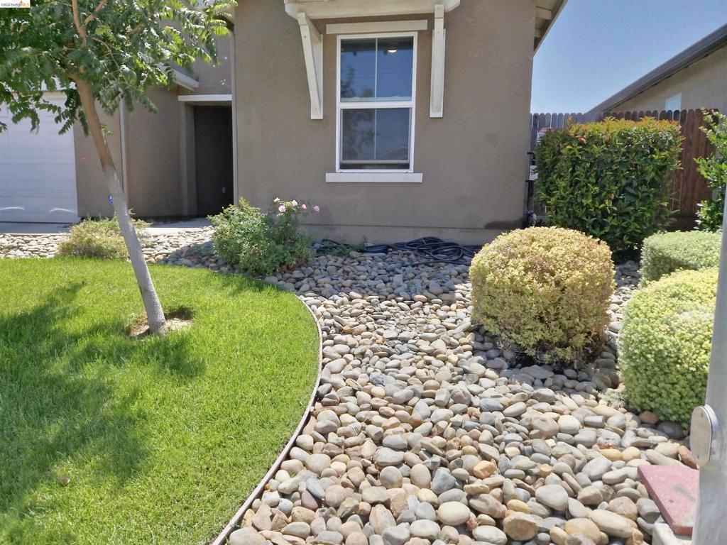 284 Zion Canyon Ct, Merced, CA 95341