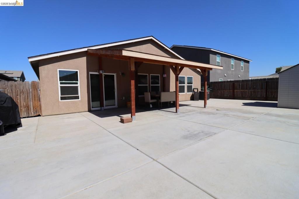 284 Zion Canyon Ct, Merced, CA 95341