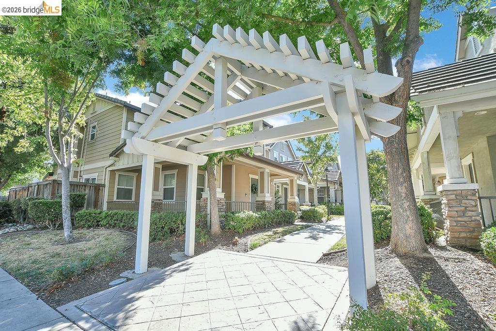 101 Pelican St, Brentwood (CC), CA 94513