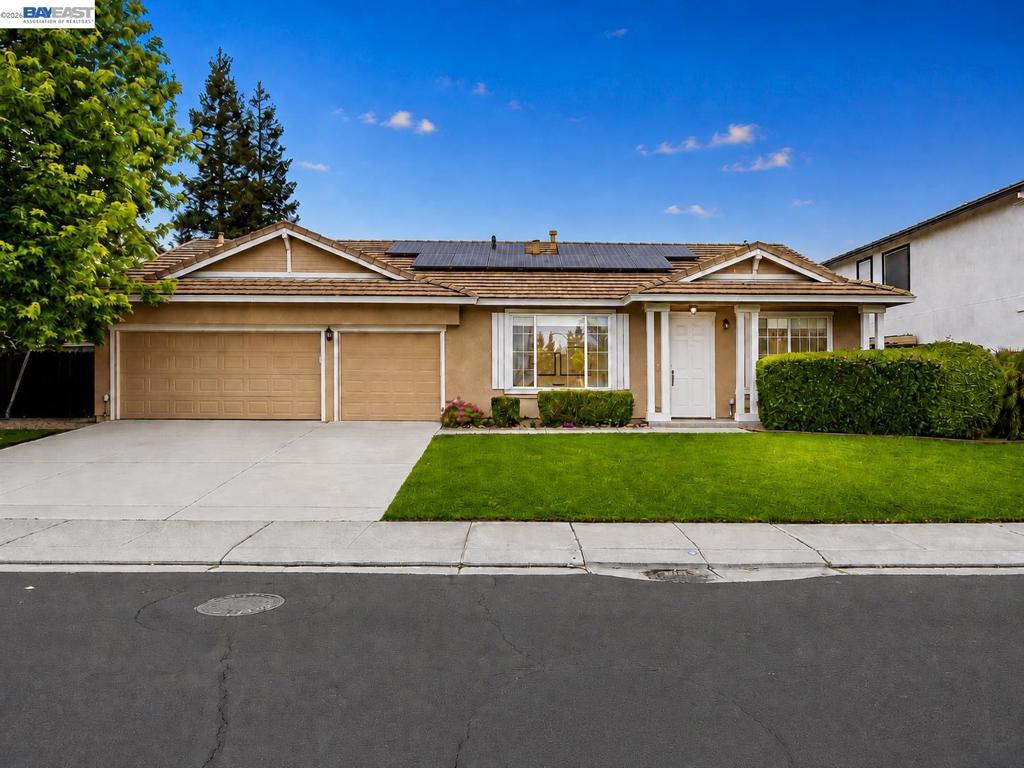 744 Vasconcellos Ave, Manteca, CA 95336
