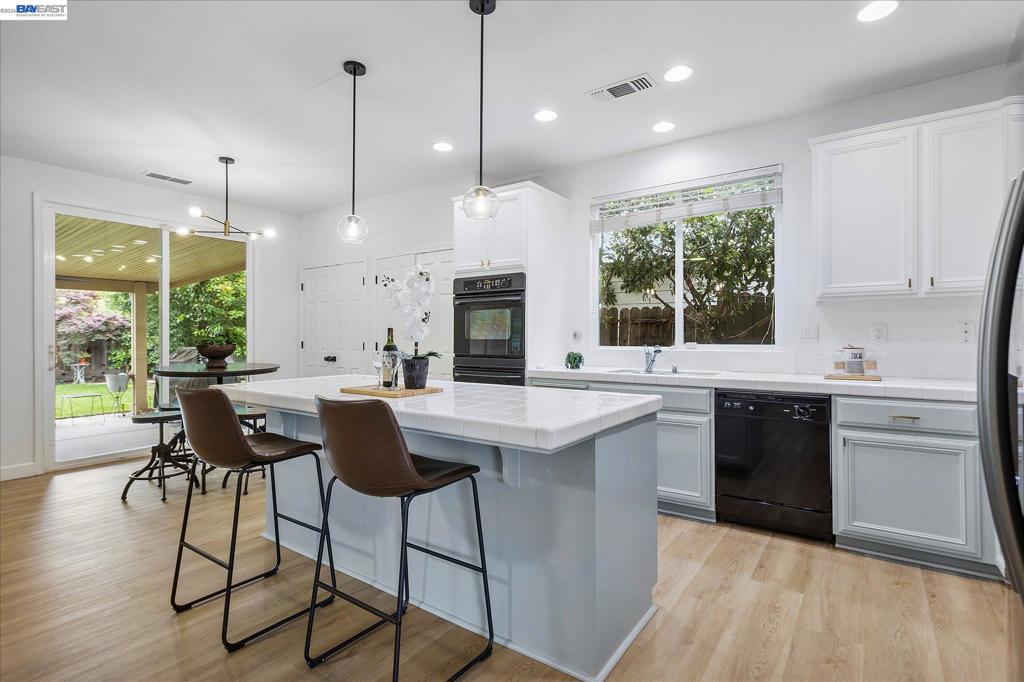 744 Vasconcellos Ave, Manteca, CA 95336