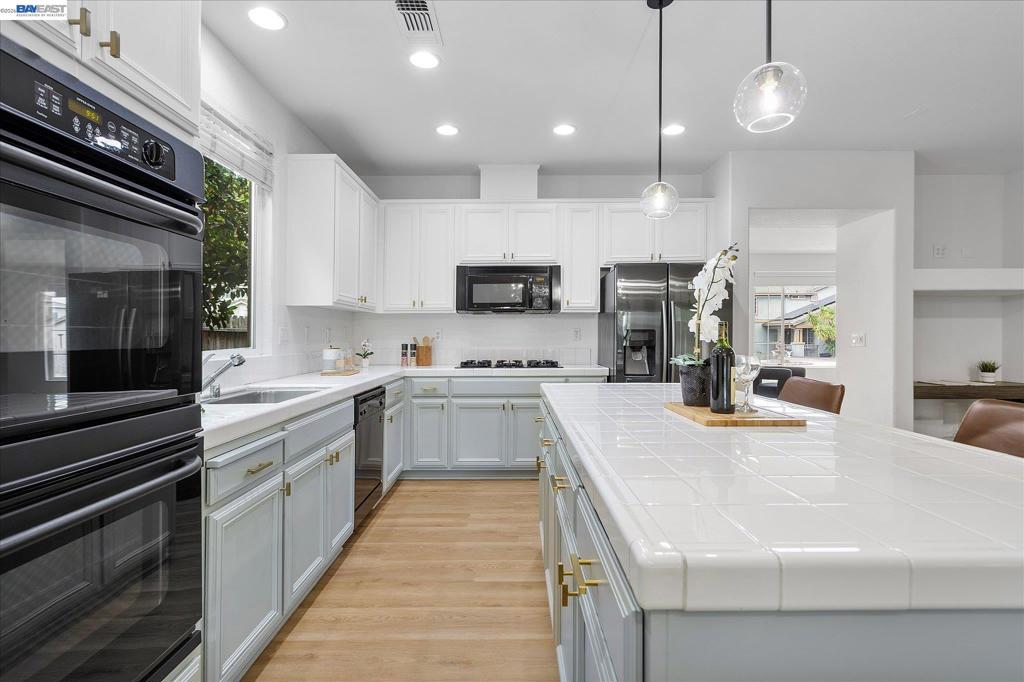 744 Vasconcellos Ave, Manteca, CA 95336