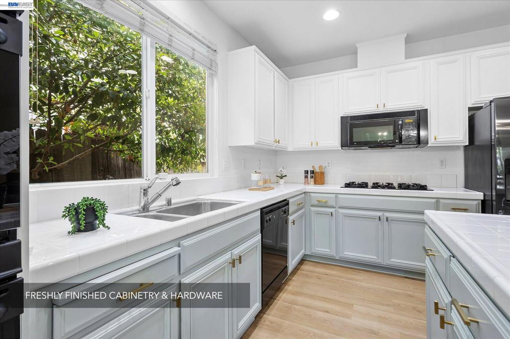 744 Vasconcellos Ave, Manteca, CA 95336