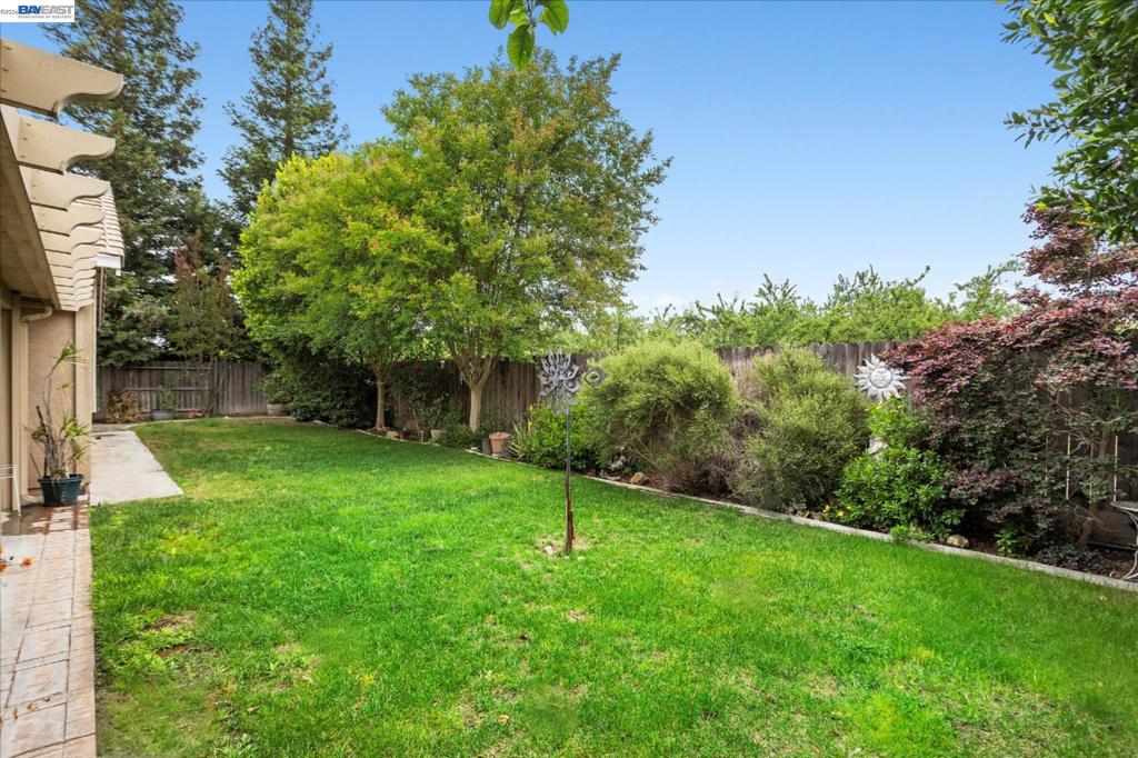 744 Vasconcellos Ave, Manteca, CA 95336