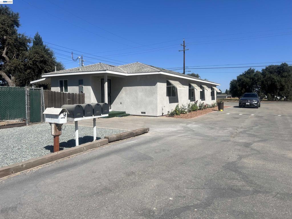 4628 Patterson Rd., Oakdale, CA 95361