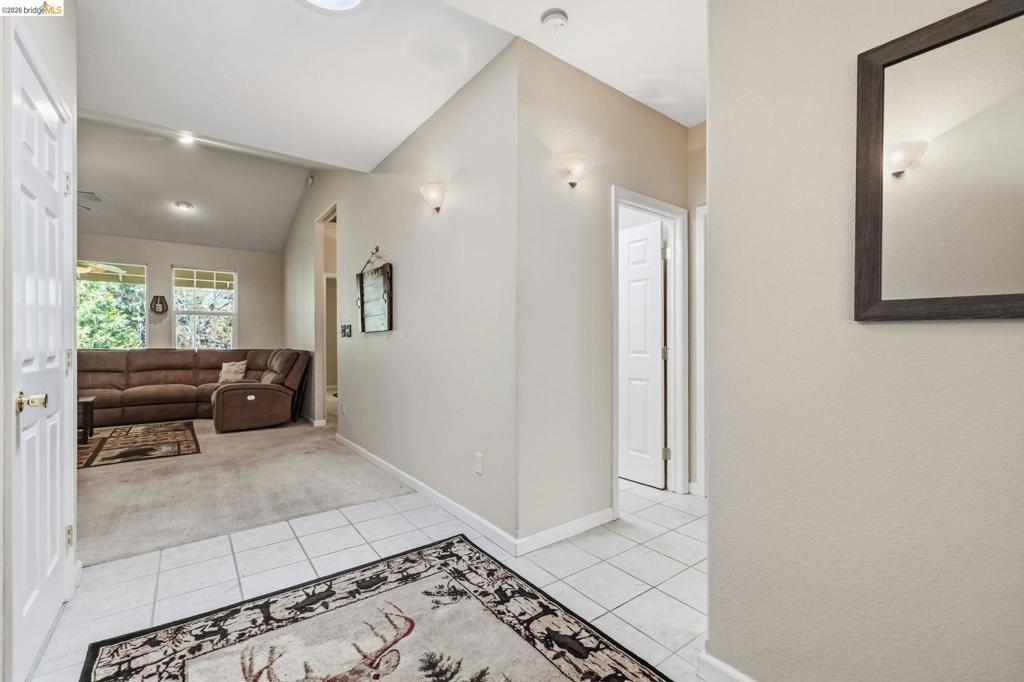 24230 N Oxbow Ln, Sonora, CA 95370