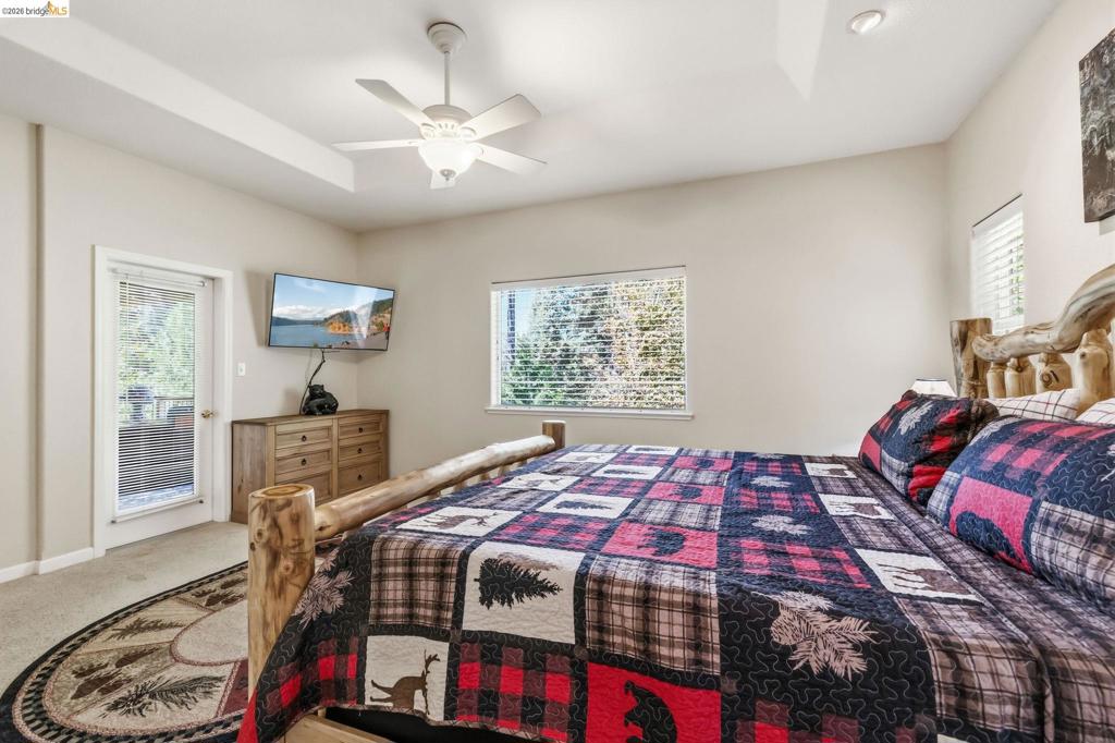 24230 N Oxbow Ln, Sonora, CA 95370