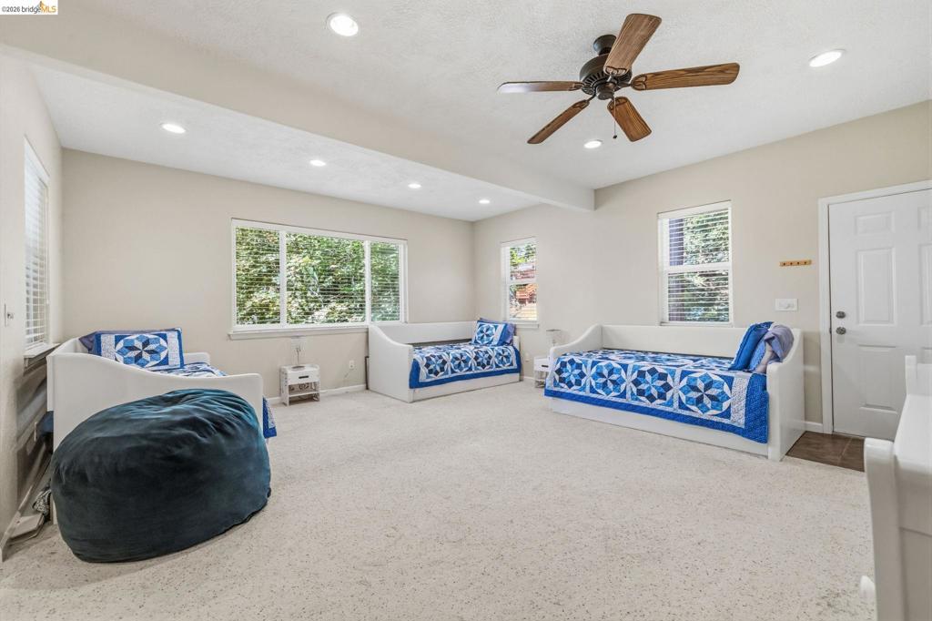 24230 N Oxbow Ln, Sonora, CA 95370