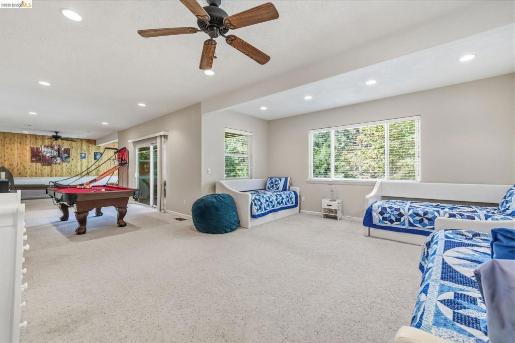 24230 N Oxbow Ln, Sonora, CA 95370