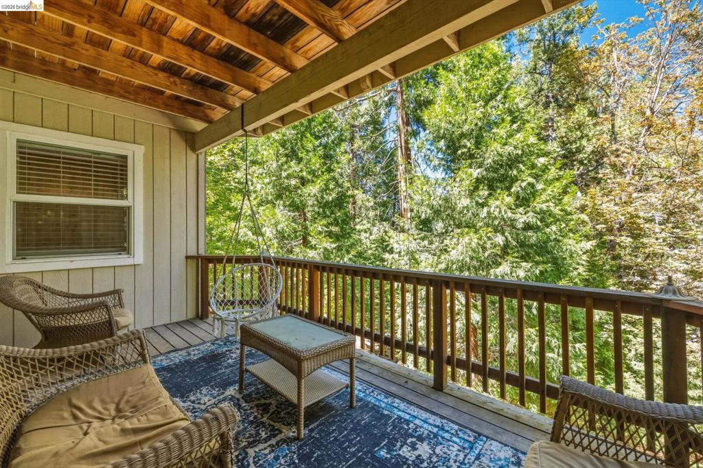 24230 N Oxbow Ln, Sonora, CA 95370