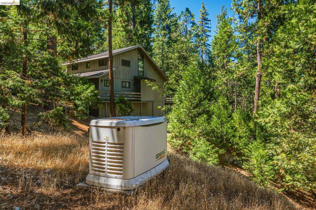 24230 N Oxbow Ln, Sonora, CA 95370
